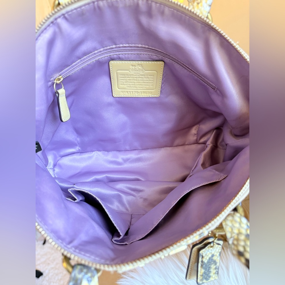 Coach Madison Signature satchel - Picture 6 of 6